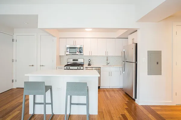 Rented by MNS | media 31