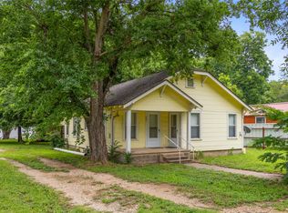 701 S Austin St, De Leon, TX 76444