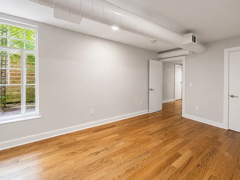 229 Washington Ave #3 — Photo 7