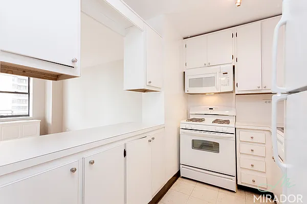 Rented by Mirador Real Estate | media 4