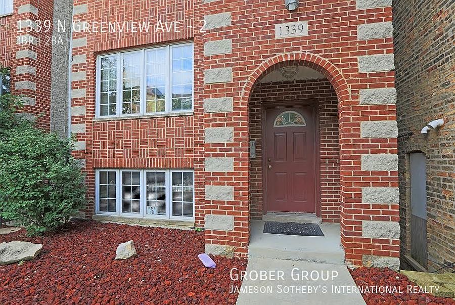 1st image of 1339 N Greenview Ave APT 2