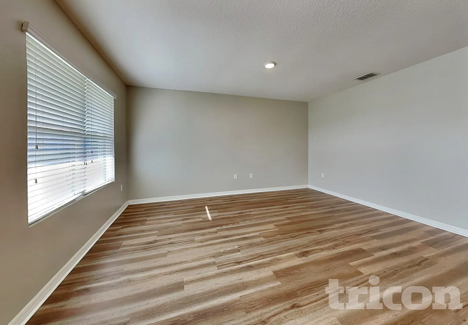 991 Summer Glen Drive Winter Haven FL — Photo 2