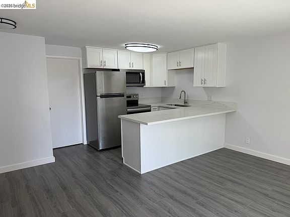 3rd image of 4057 Brant St APT 8
