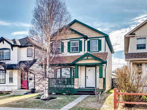 136 Hidden Hills Rd NW, Calgary, AB T3A 5Y2