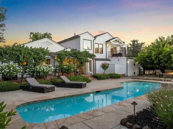 1398 Inglewood Ave, Saint Helena, CA 94574