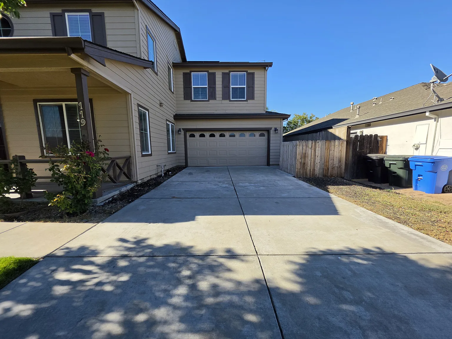 5 bed, 2750 sqft, $3,300 — Photo 3
