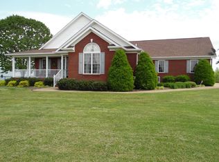 98 N Old Military Rd, Summertown, TN 38483