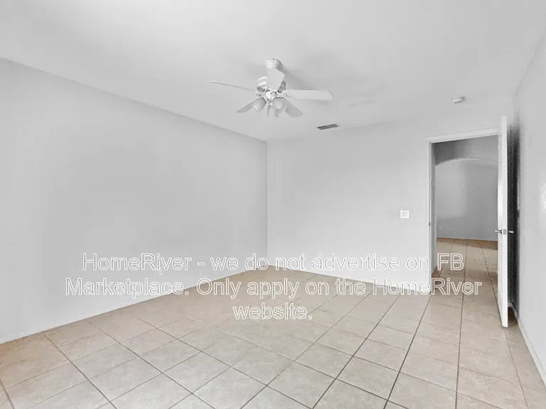 2806 Palisades Dr #101 — Photo 11