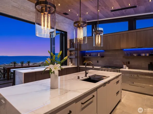 343 Keystone Avenue, Coupeville, WA 98239