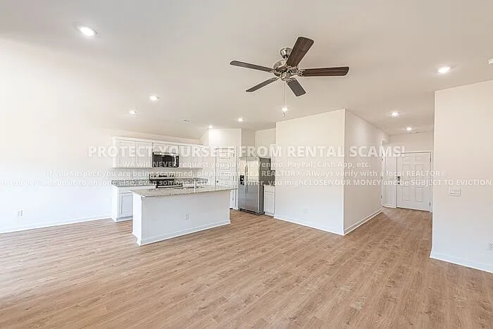 3 bed, 2.0 bath, 1550 sqft, $1,600 — Photo 4