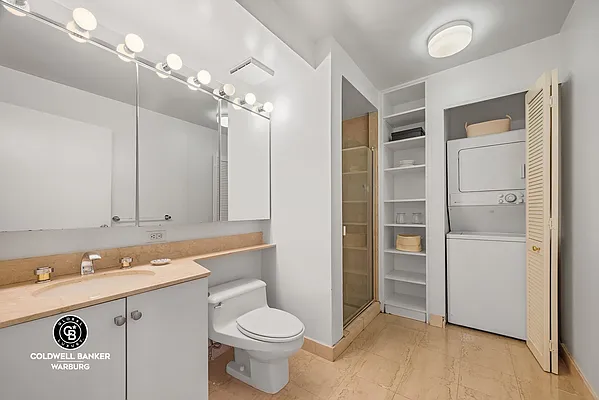 Rented by Coldwell Banker Warburg | media 14