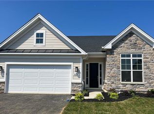 6847 Sycamore Dr, Bath, PA 18014