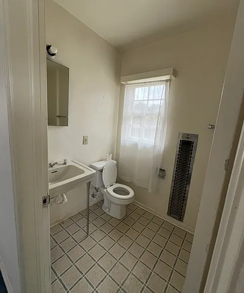 1598 El Camino Real — Photo 8