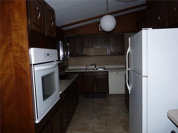 3rd image of 124 N Harrison St