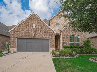 2112 Arrowood Glen Dr, Houston, TX 77077
