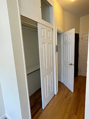 Rented by Eric Goodman Realty Corp | media 8