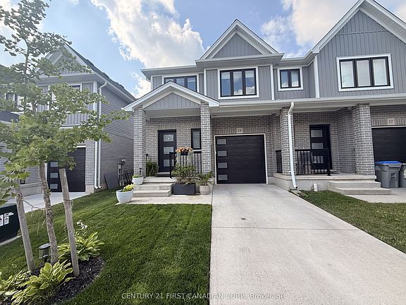 2nd image of 17 Nicholson St #19