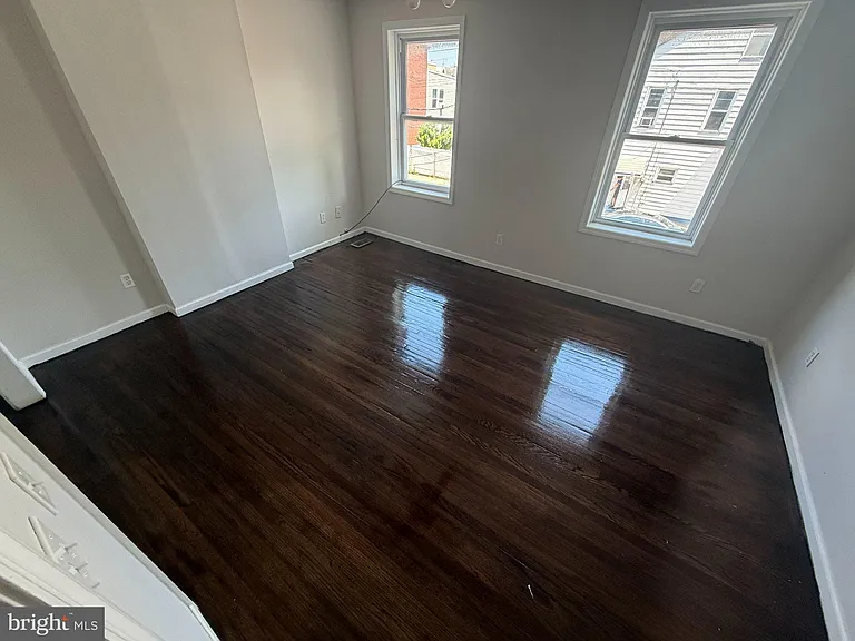 35 Emory Ave — Photo 5