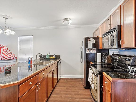 5th image of 531 Cedarwood Dr #531