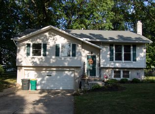 5291 Hickory Ln, Willoughby, OH 44094