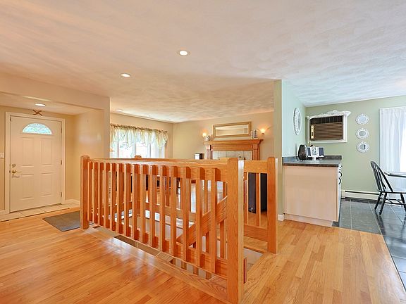 2nd image of 37 Cliftondale Ave