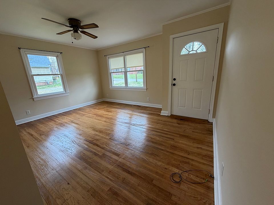 1st image of 218 Spring St