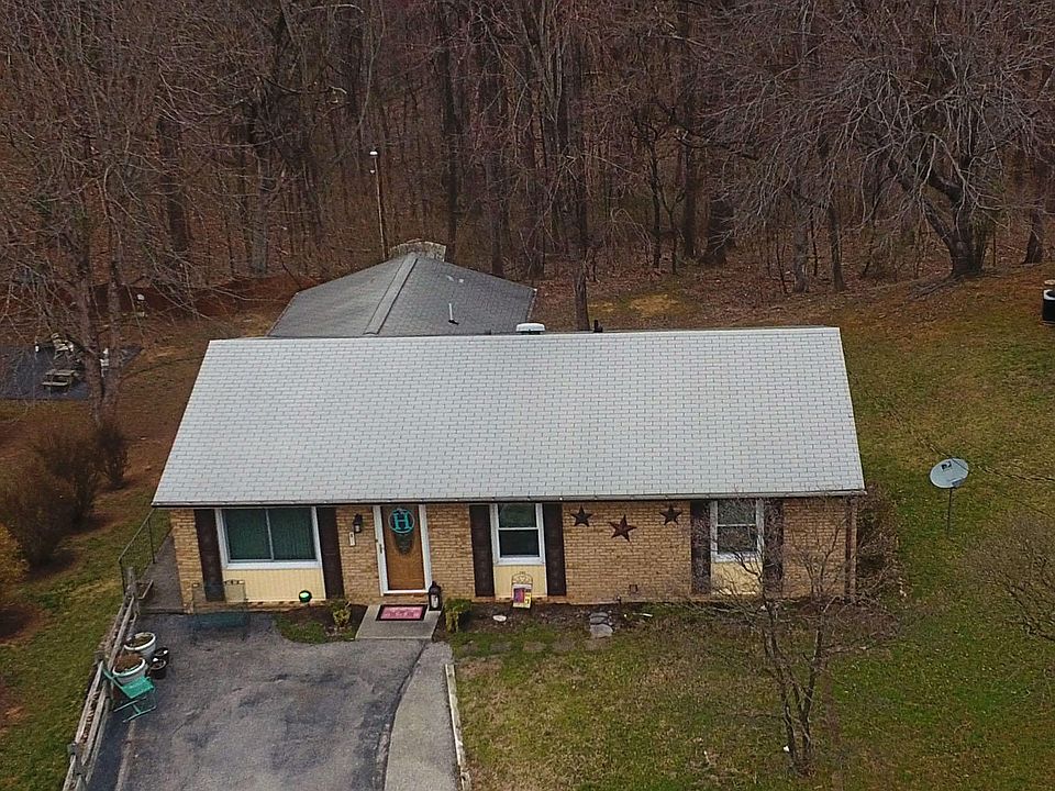 1st image of 1610 Glenwood Dr SE