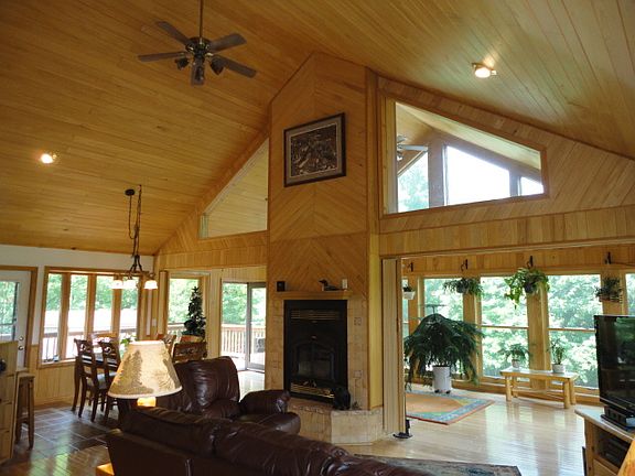 4th image of 8490 Diamond Shores Dr
