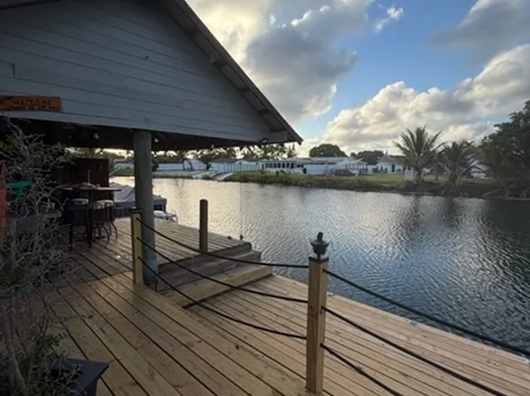 20320 Bel Aire Dr, Cutler Bay, FL 33189