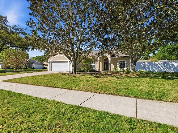 3rd image of 1408 Spring Ridge Dr