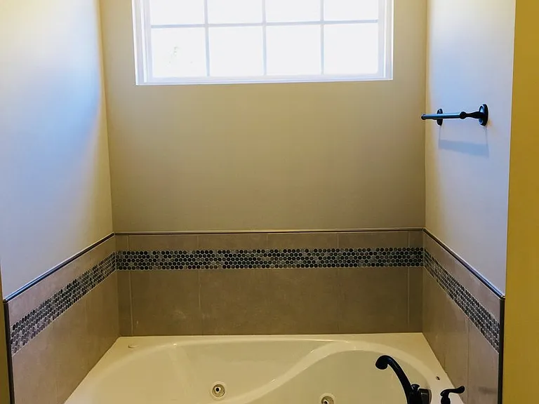 6582 Sunnywood Dr — Photo 7