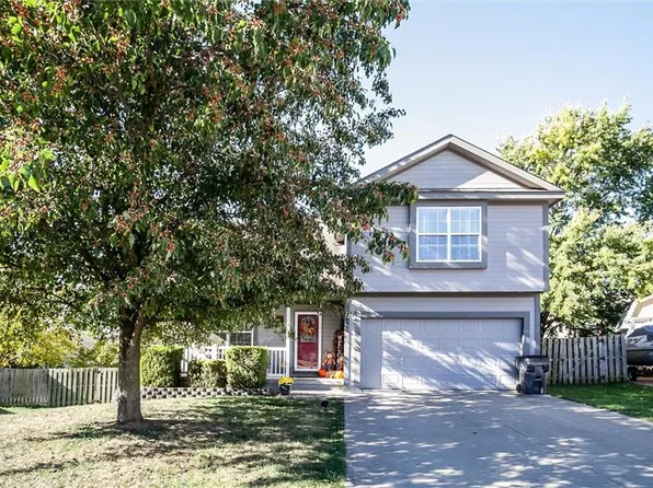 1408 NW Madison Ct, Grain Valley, MO 64029