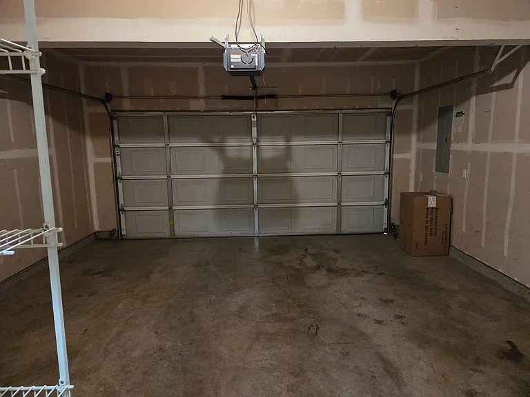 1627 Riley Ln — Photo 26