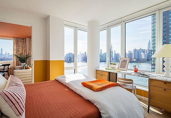4th image of 1-15 57th Ave #924