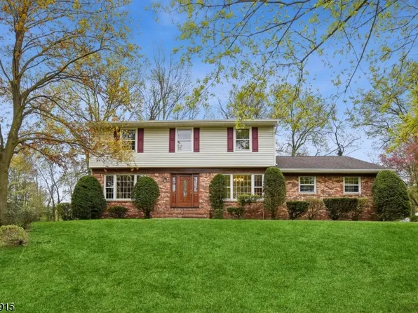 9 Ashlyn Road, Parsippany-Troy Hills Twp., NJ 07054