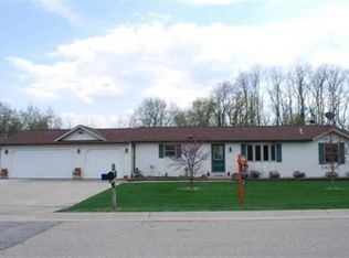 104 Dexter Dr, Cambria, WI 53923