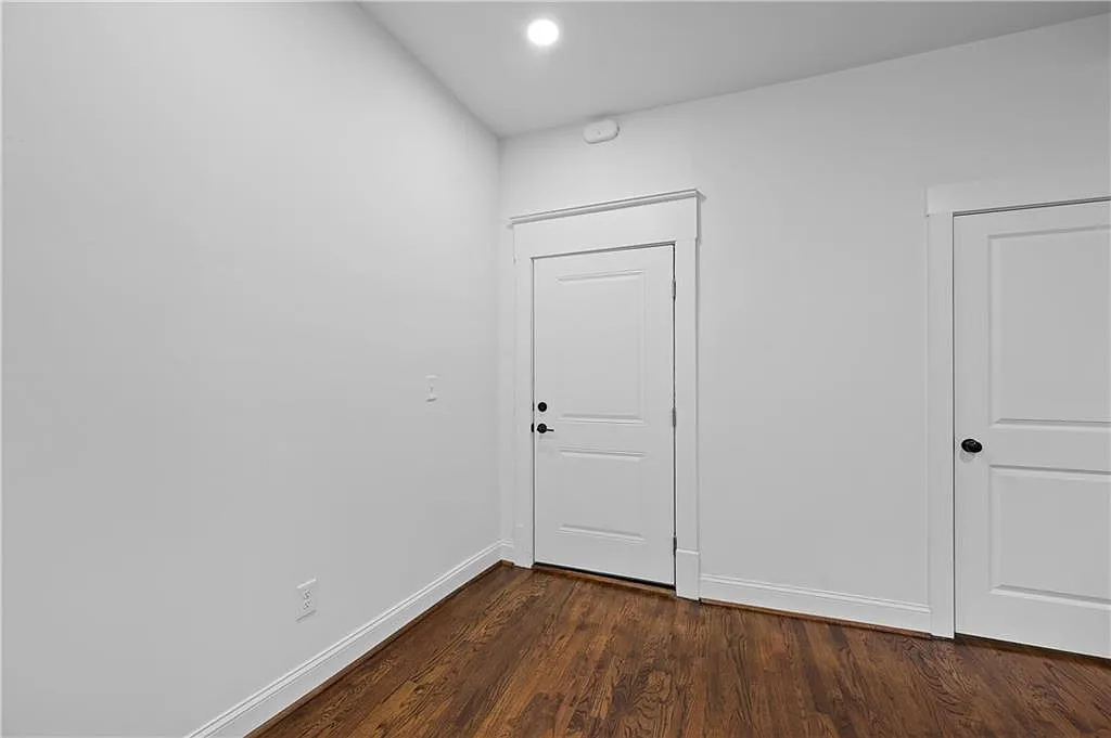 2 bed, 2.0 bath, 900 sqft, $2,000 — Photo 4
