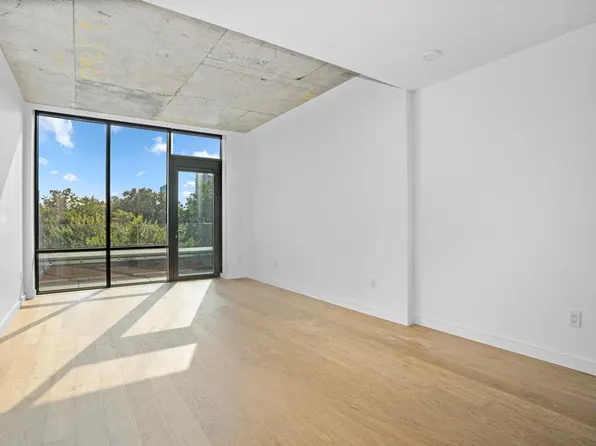 860 Lorimer Street image 1 of 9