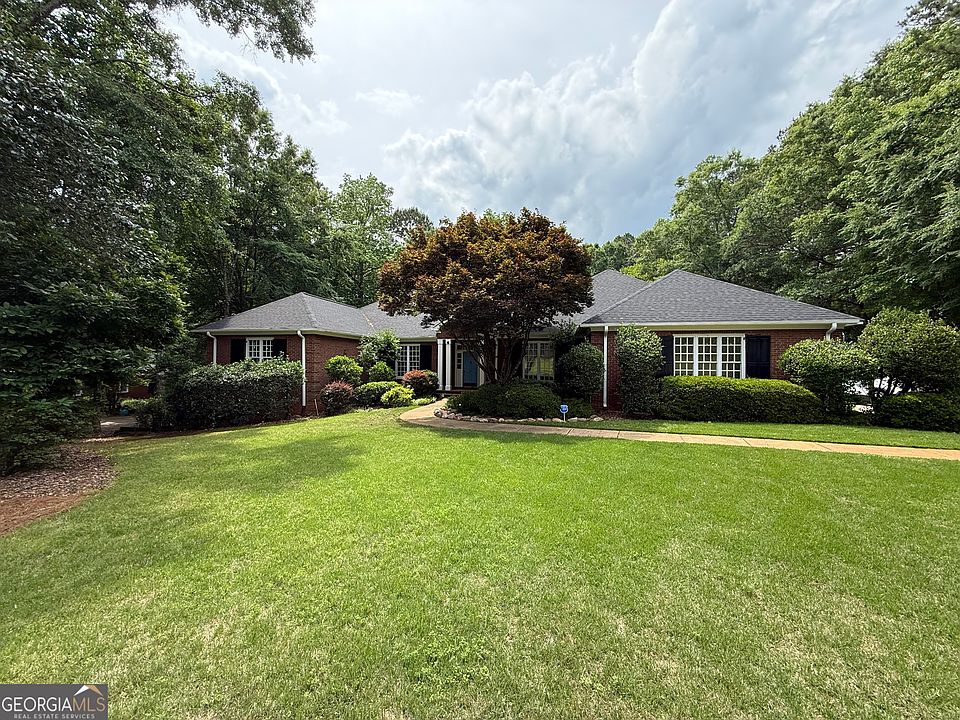 1st image of 117 Woodchase Dr
