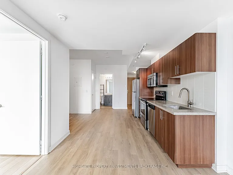 16 McAdam Ave #306 — Photo 13