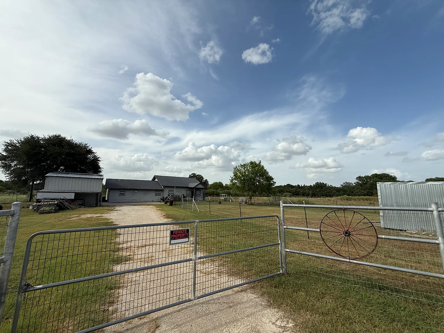 4 bed, 1907 sqft, $2,500 — Photo 4