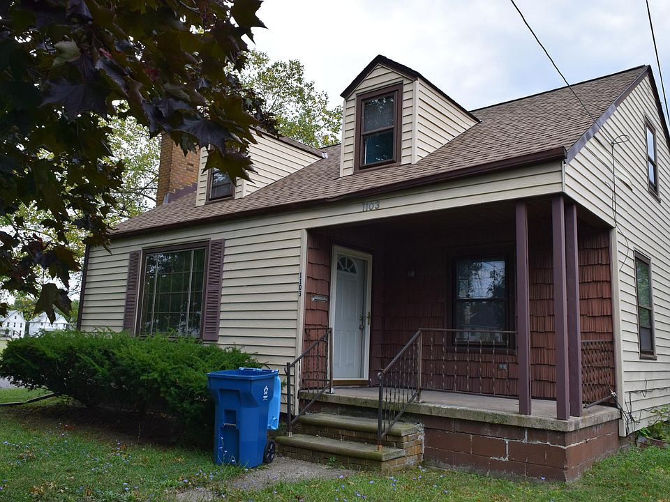 1st image of 1103 W 6th St