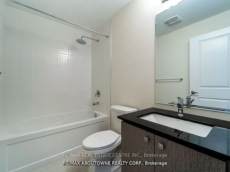 3511 Post Rd — Photo 2