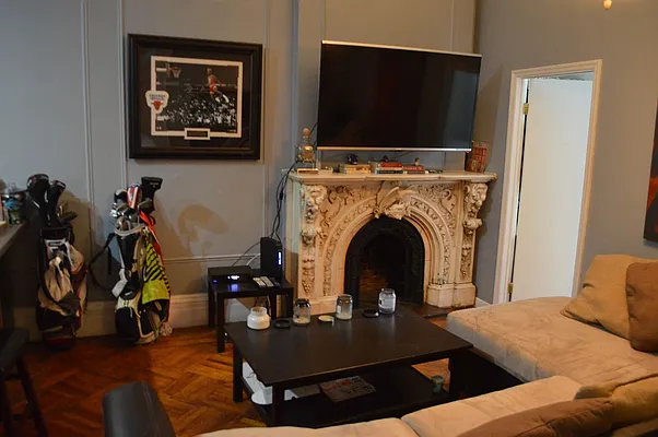 Rented by Easy Rental LLC | media 33