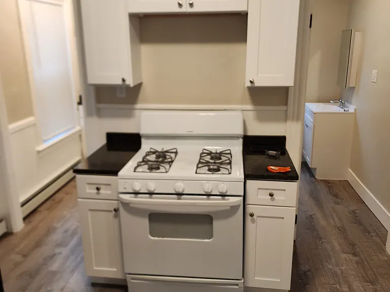 77 Daniels St #2 — Photo 11