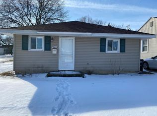 205 Tecumseh St #205, Clawson, MI