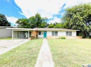 1208 E Airline Rd, Victoria, TX 77901