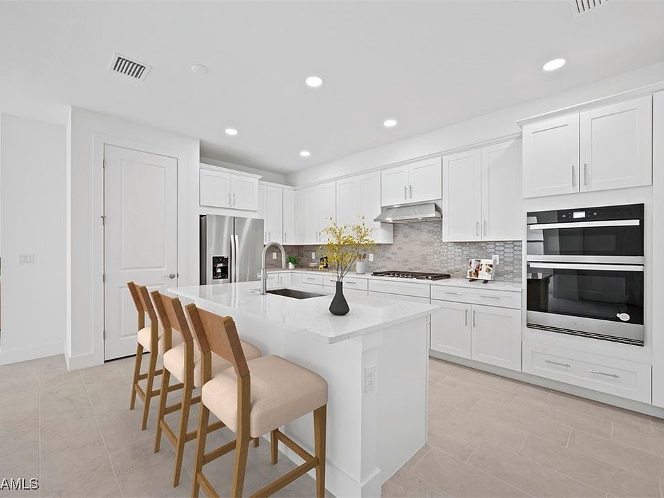 1st image of 44275 Panther Dr