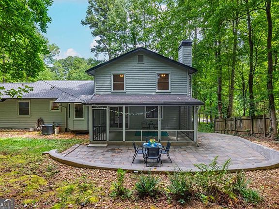 4th image of 180 Wills Ln
