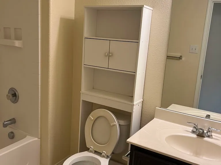 5716 Sapphire Pool Trl — Photo 25